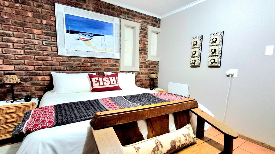 7 Bedroom Property for Sale in Heather Park Western Cape